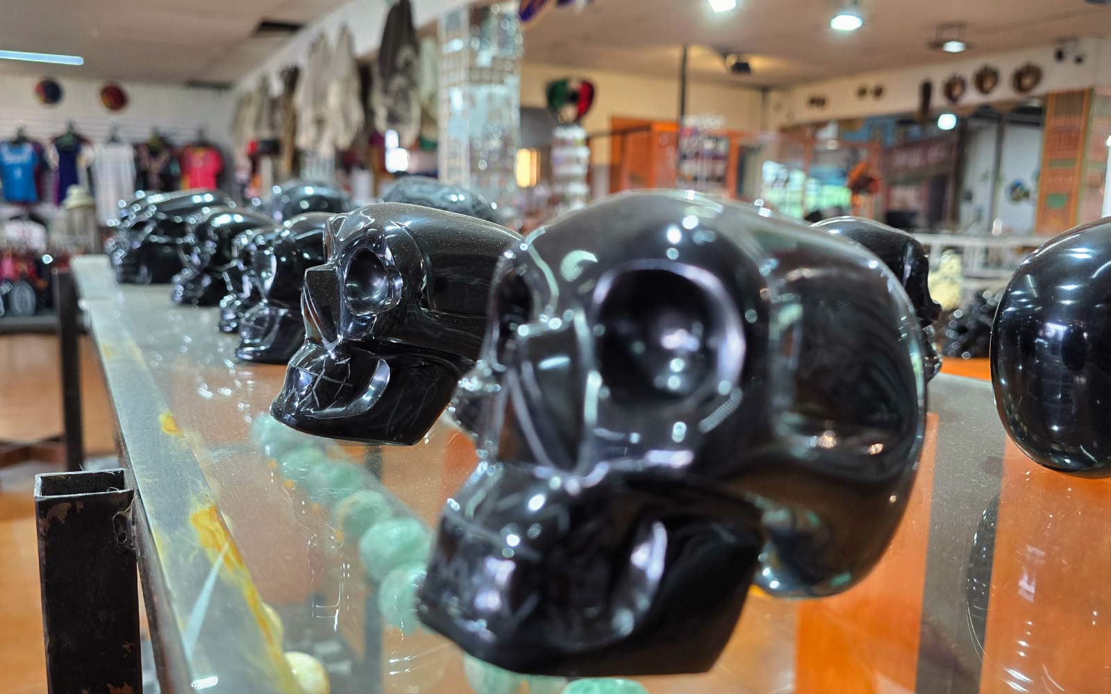 Piezas de obsidiana talladas a mano