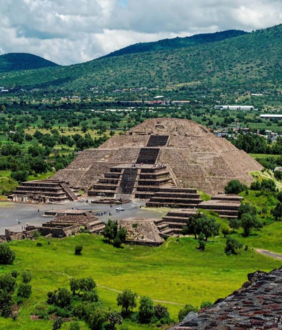 Pirámides de Teotihuacán al atardecer